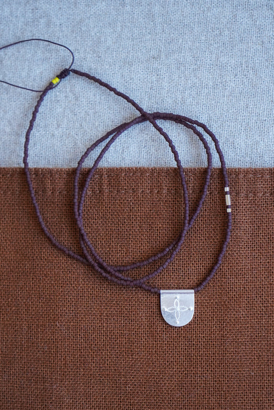 Collar Flor de Chilco Largo Café