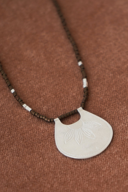 Collar Flor de Chilco Grande