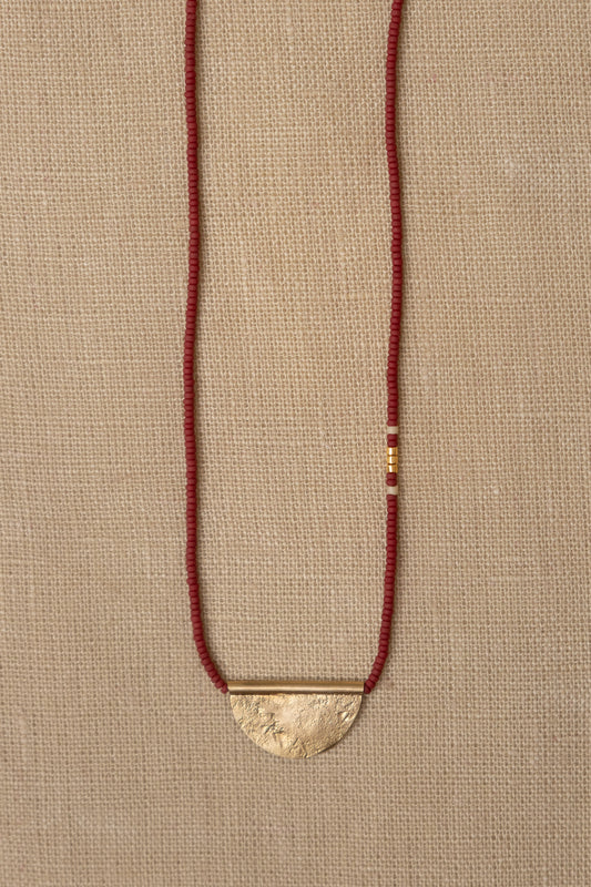 Collar Dije Media Luna Moka