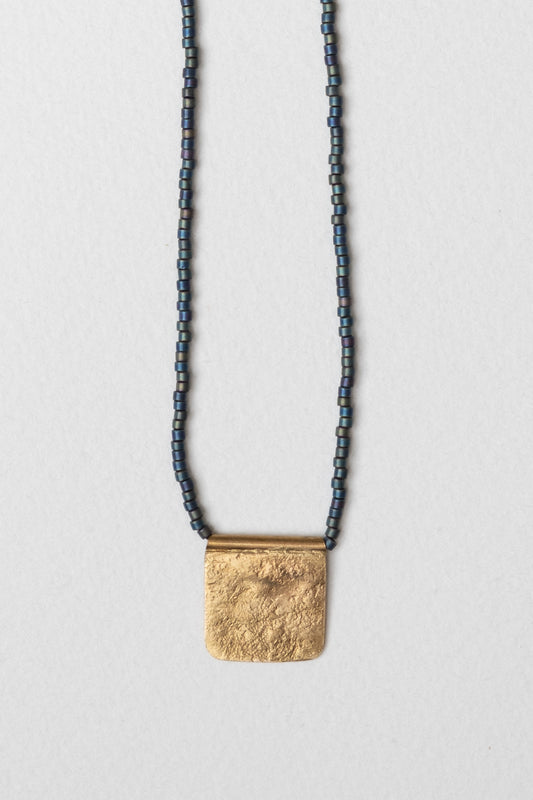 Collar Largo Dije Cuadrado Petróleo
