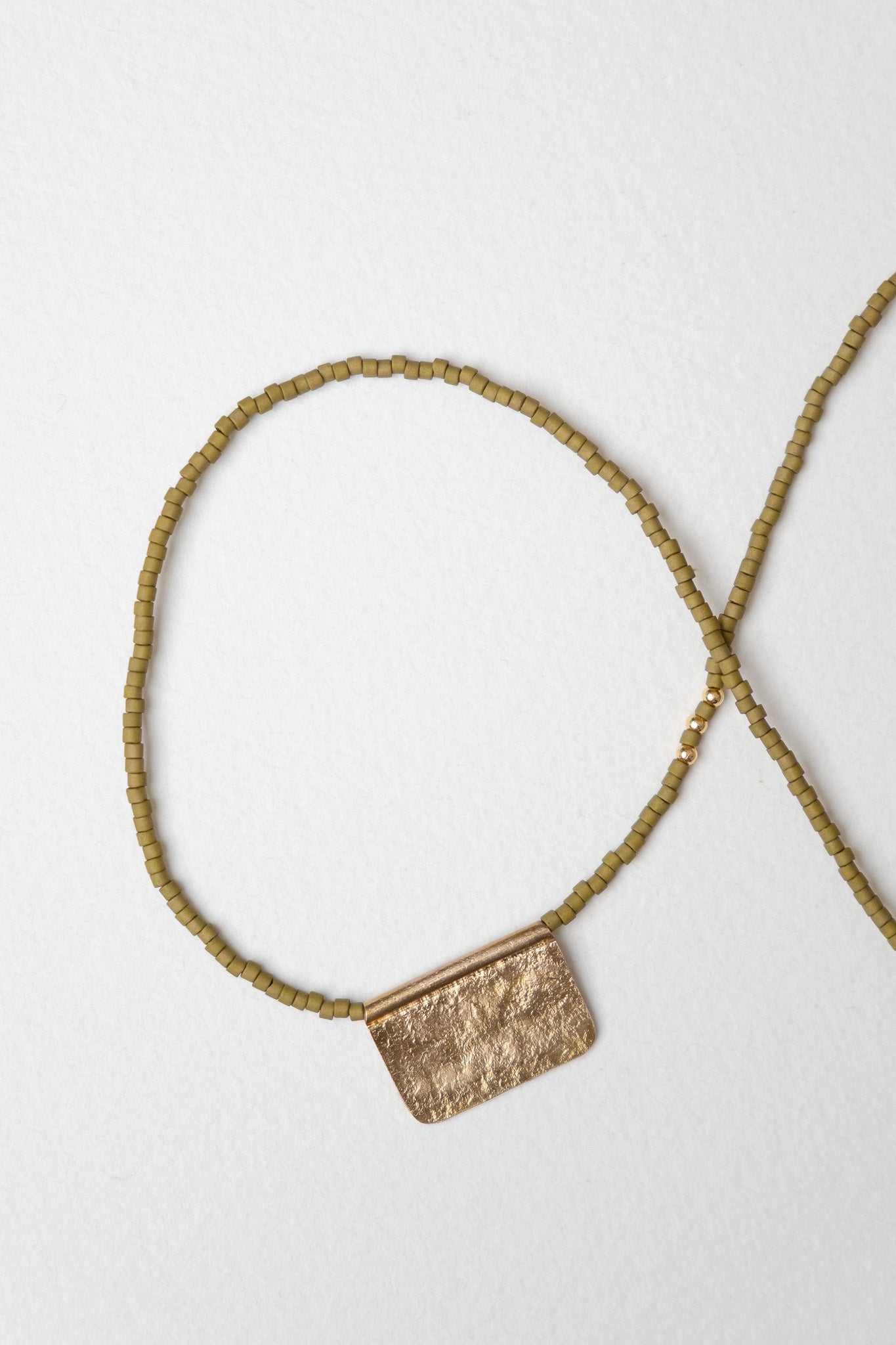 Collar Dije Rectangular Pistacho